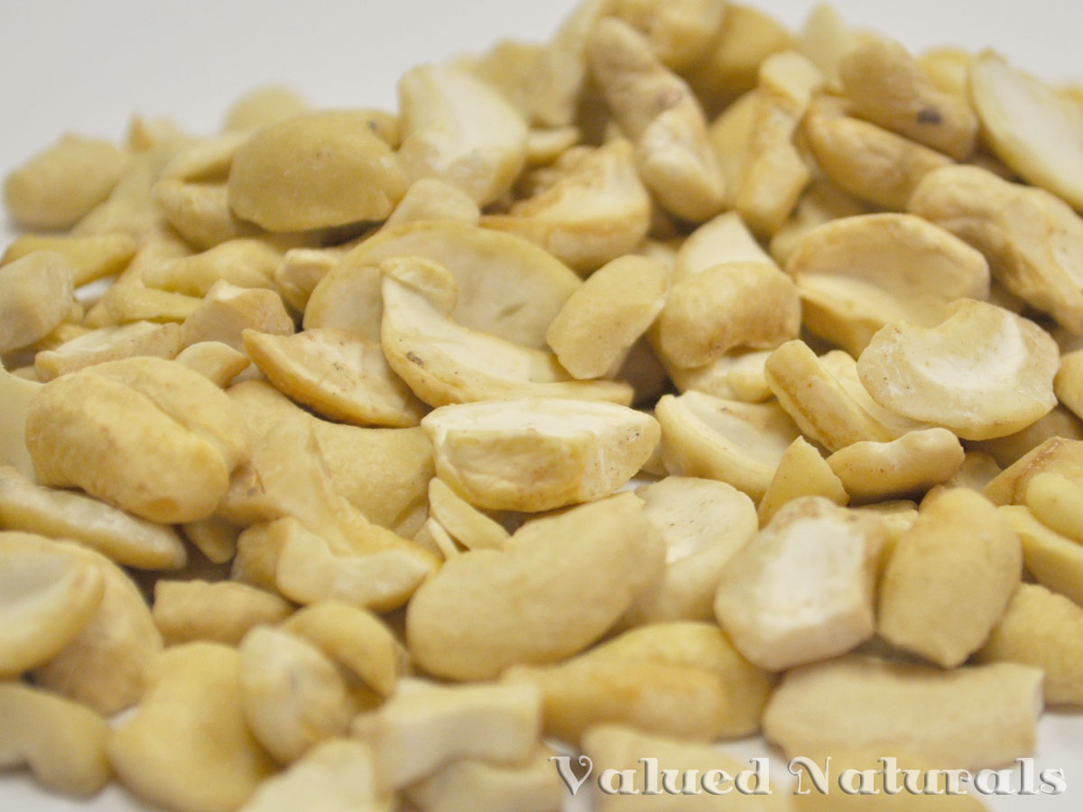 Wholesale Raw Cashews Large Pieces for large handfuls.